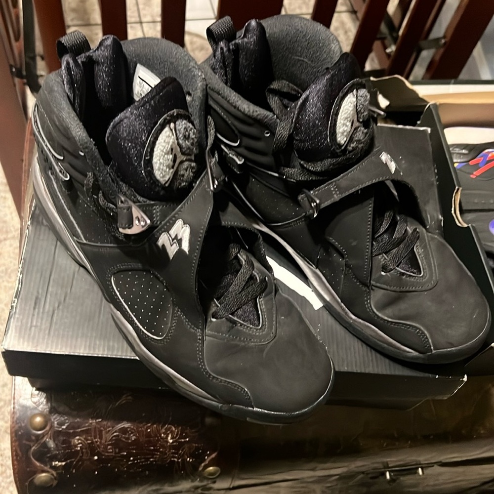 Air Jordans 8 Retro chrome